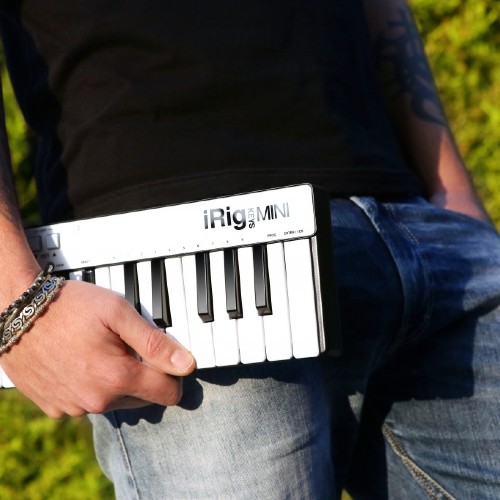מקלדת שליטה IK Multimedia iRig Keys Mini 4 מקלדת שליטה IK Multimedia iRig Keys Mini